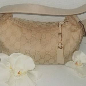 GUCCI -Authentic Rare Cream GG Crescent  Satchel